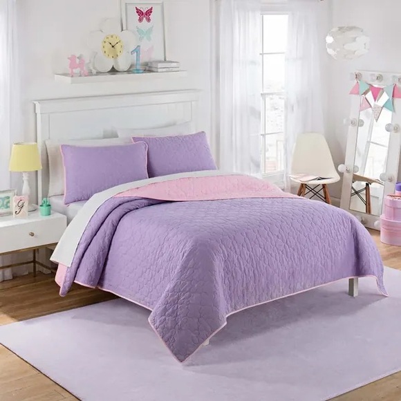 Waverly Kids pink and purple reversible full size quilt with two shams - Picture 2 of 5
